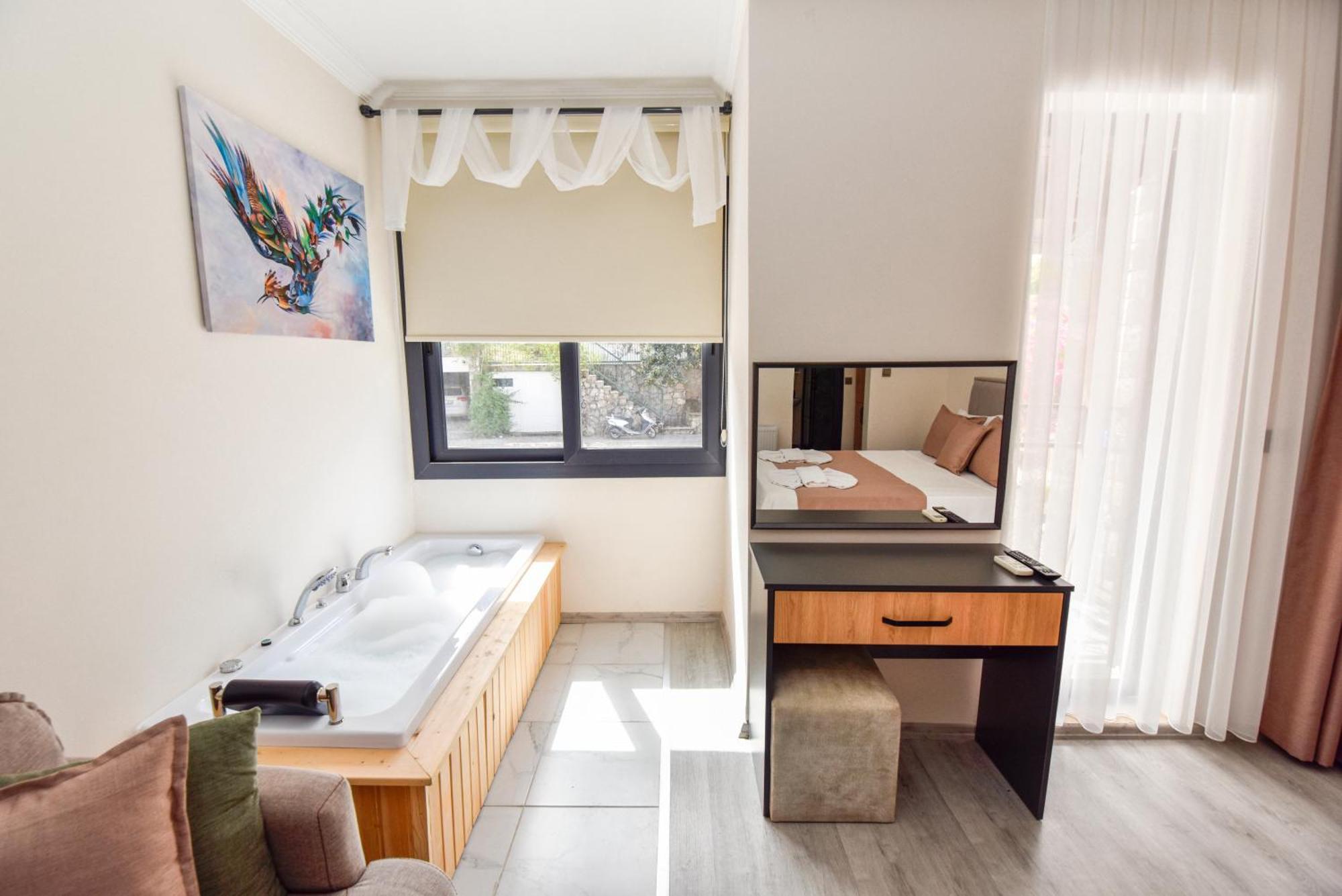 Mykonut Boutique Suites Fethiye Bagian luar foto